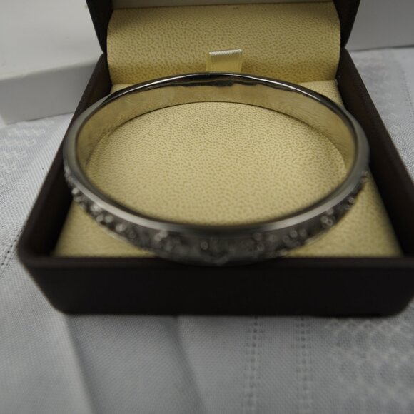 Carved Creations LifeMates Olive Branch Love Bangle Bracelet - Picture 7 of 13